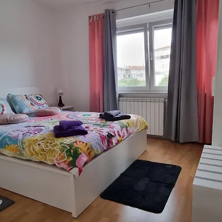 Lucky 7 Apartment *