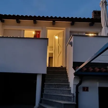 Apartman Lucky 7 *