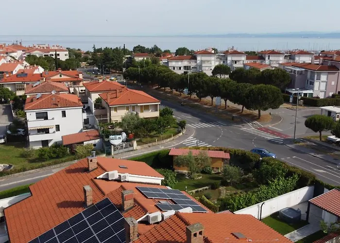 Lucky 7 アパート *