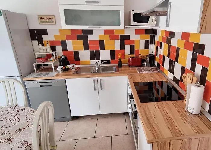 Lucky 7 アパート イゾラ