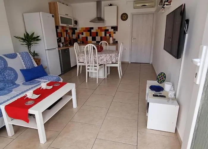 Lucky 7 アパート イゾラ