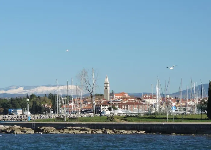 Lucky 7 アパート